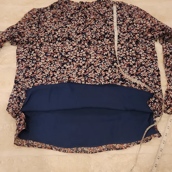 Vince Camuto Fresh Blooms Print 3/4 Sleeve Button Shoulder Chiffon Blouse size M - Picture 11 of 14